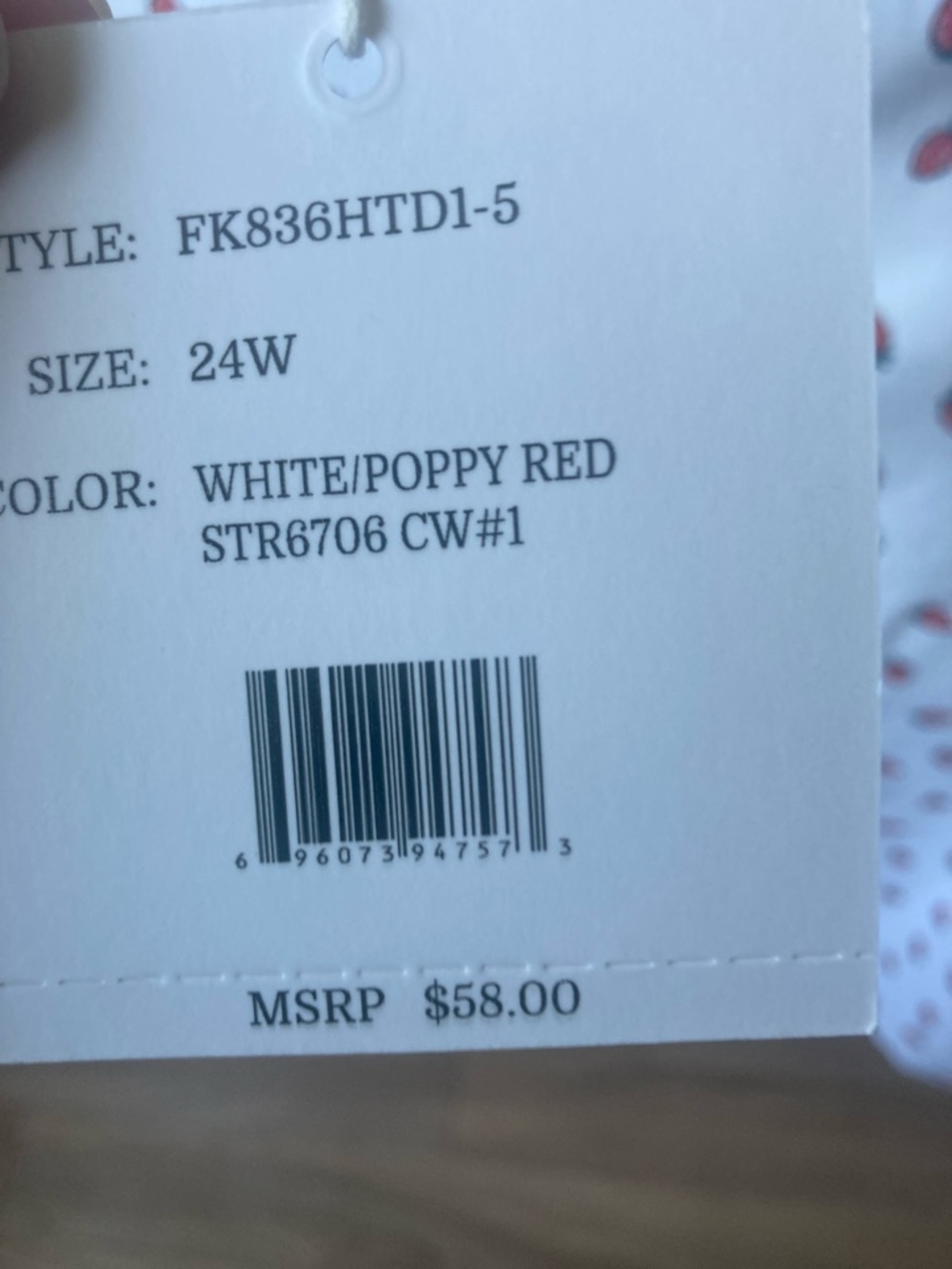 Zac & Rachel Pull on short White with strawberry print short casual summer 24W - Picture 9 of 17